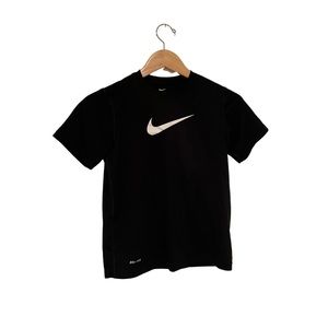 Nike dri fit t-shirt, black size S